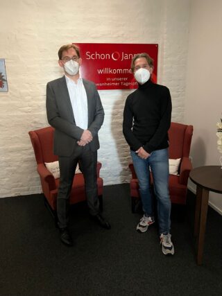 Bundestagsabgeordneter Dr. Lieb zu Besuch bei Robert Jansen in der Tagespflege-Einrichtung Frankfurt-Schwanheim von Schon & Jansen